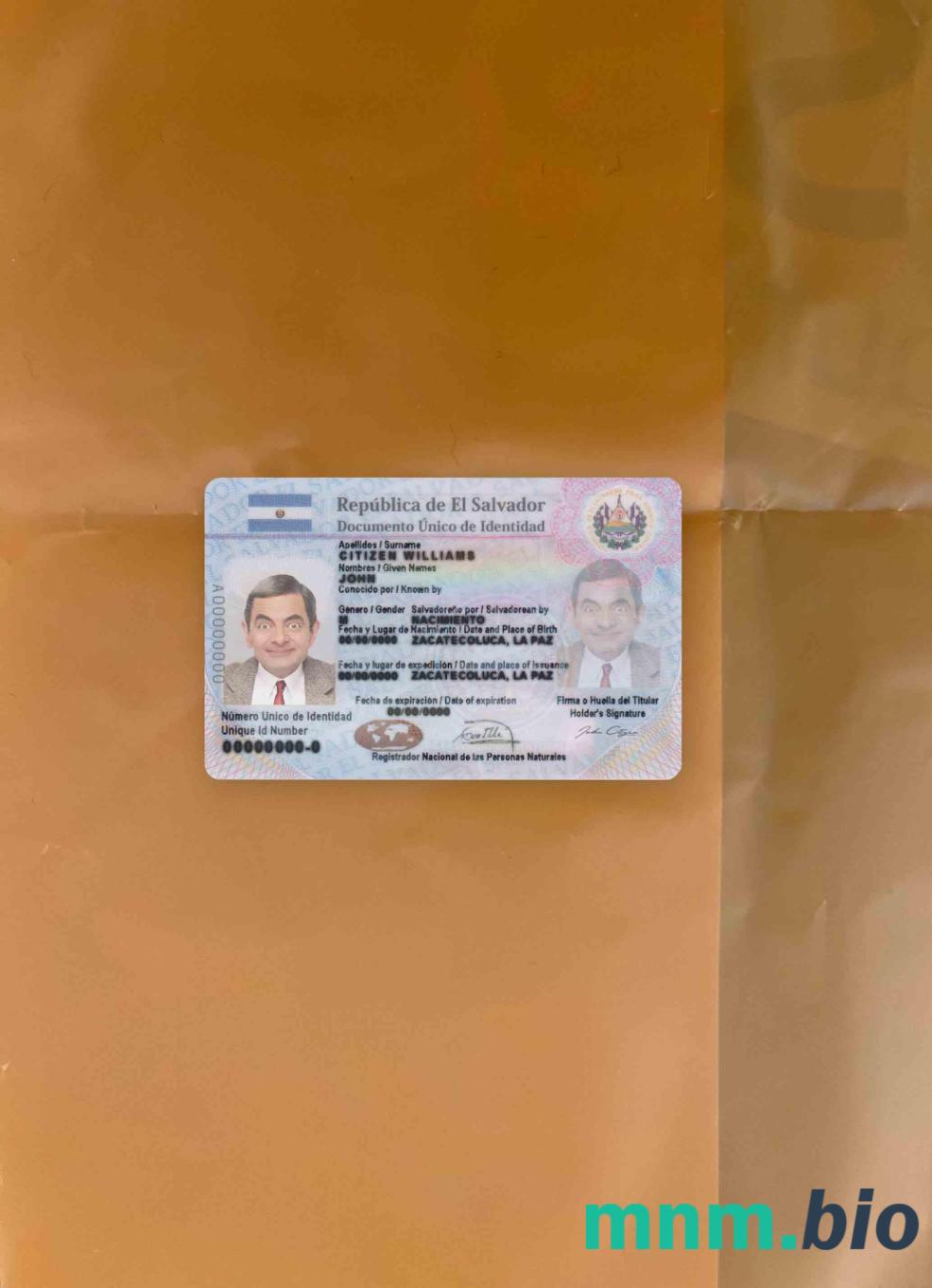 Salwador ID fotowygląd skan i fotorealistyczny snapshot, 2 w 1